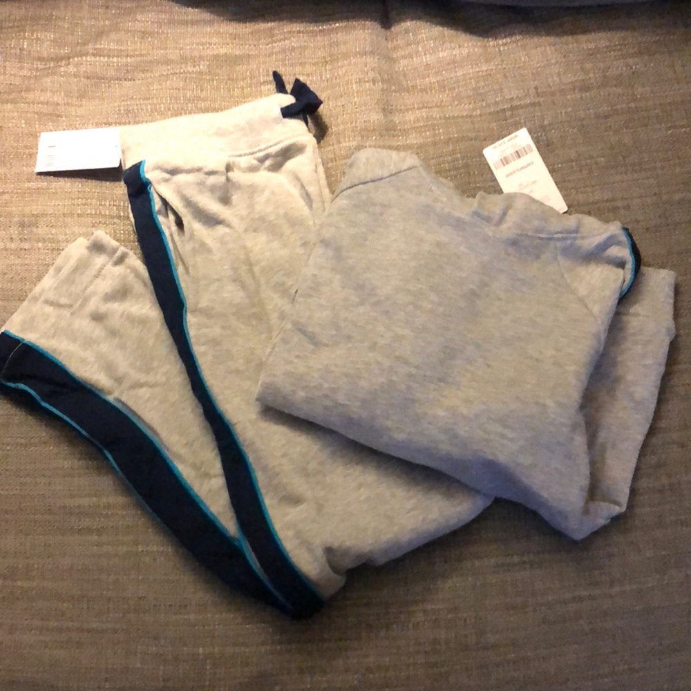 Carter's Kids new with tags grey sweatsuit